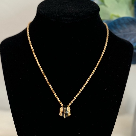 4. Christian Dior Crystals Shell Necklace - Picture 1 of 16